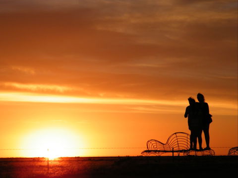 Hay Sunset Viewing Area - Kingaroy Accommodation 1