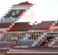 Merredin Town Hall - Kingaroy Accommodation