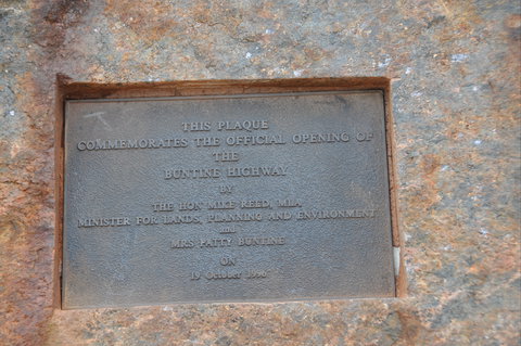 Noel Buntine Memorial - Kingaroy Accommodation 2