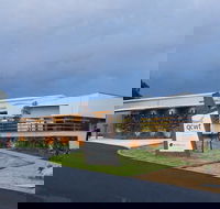 Varias Restaurant and Function Centre at the Queensland College of Wine Tourism - Kingaroy Accommodation