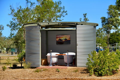 Julia Creek Artesian Baths - Kingaroy Accommodation 0