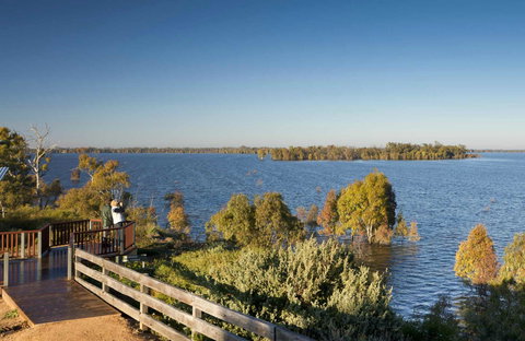 Yanga Lake Viewing Deck - Kingaroy Accommodation 0