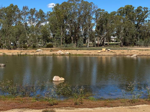 Lake King Wetlands At Rutherglen - Kingaroy Accommodation 1