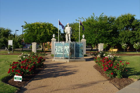 WW1 Memorial Park - Kingaroy Accommodation 0