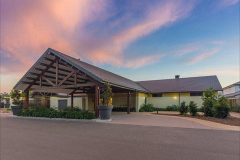 Pacific Dunes Golf Club - Kingaroy Accommodation 0