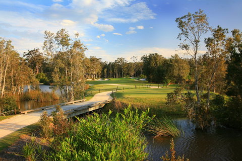 Pacific Dunes Golf Club - Kingaroy Accommodation 2