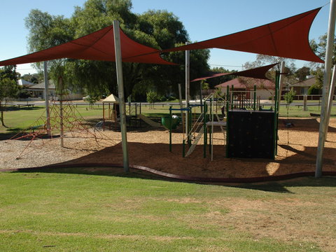 Rutherglen Apex Park - Kingaroy Accommodation 1