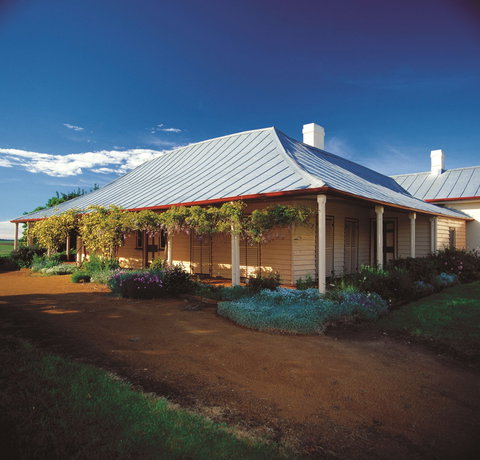 Cooma Cottage - Kingaroy Accommodation 0