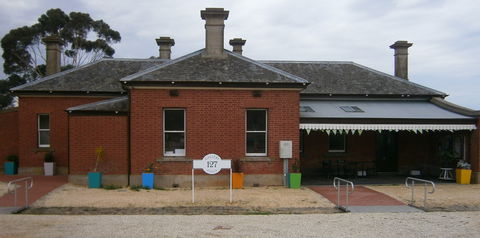 Gallery 127 - Kingaroy Accommodation 1