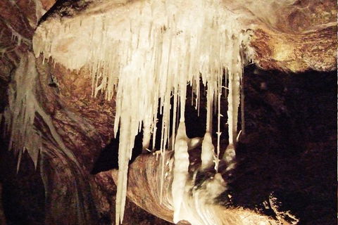 Jenolan Caves: Imperial-Diamond Cave Tour - Kingaroy Accommodation 1
