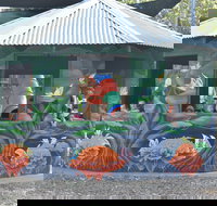 Howlong's Enchanted Hut - Kingaroy Accommodation