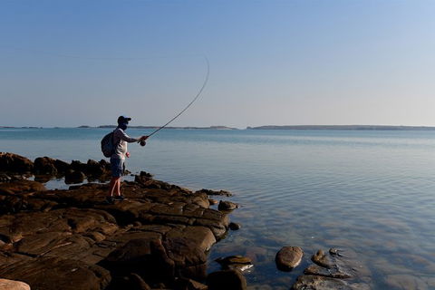 Groote Eylandt Tour: Hanging Rock Cave Paintings - Kingaroy Accommodation 1