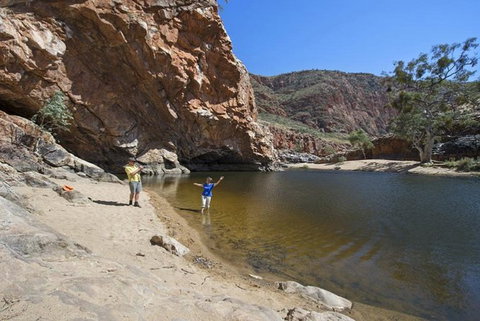 Full-Day West MacDonnell Ranges Tour From Alice Springs - Kingaroy Accommodation 3