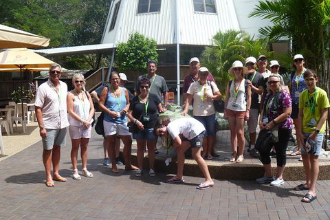 Pathfinder Jumping Crocodile Cruise Shuttle Bus - Kingaroy Accommodation 4