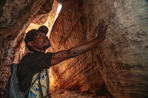 Arnhem Land Injalak Hill Full-Day Tour From Darwin - Kingaroy Accommodation 12