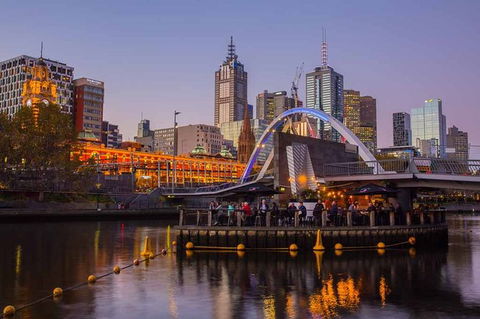 Arrival Private Transfers: Melbourne Airport MEL To Melbourne In Business Car - Kingaroy Accommodation 6