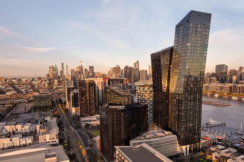 Arrival Private Transfers: Melbourne Airport MEL To Melbourne In Business Car - Kingaroy Accommodation 5