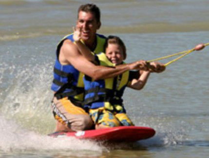 Cable Ski Cairns - Kingaroy Accommodation 1