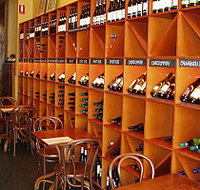 Lina's Bistro A Vin - Kingaroy Accommodation