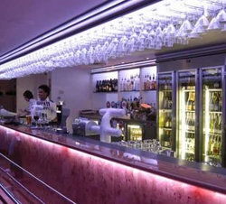 Helm Bar - Kingaroy Accommodation 1