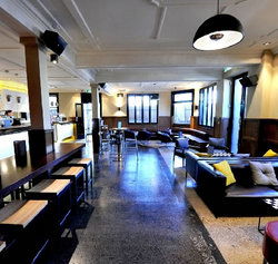 Golden Gate Hotel - Kingaroy Accommodation 2