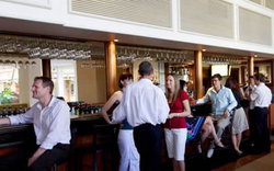 Cairns International Lobby Bar - Kingaroy Accommodation 0