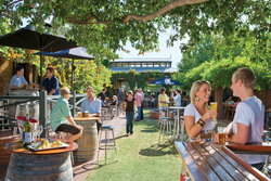 The Edinburgh Hotel And Cellars - Kingaroy Accommodation 0
