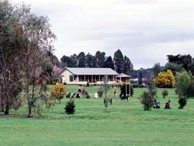 Oakbank Golf Club - Kingaroy Accommodation 2