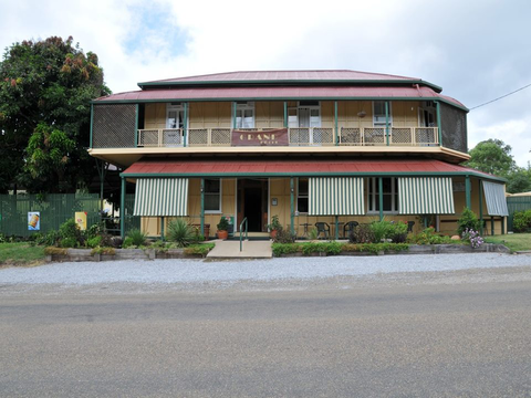Grand Hotel Many Peaks - Kingaroy Accommodation 4