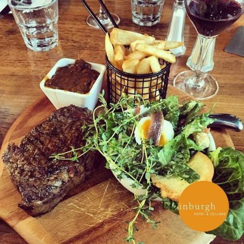 Edinburgh Hotel & Cellars - Kingaroy Accommodation 1