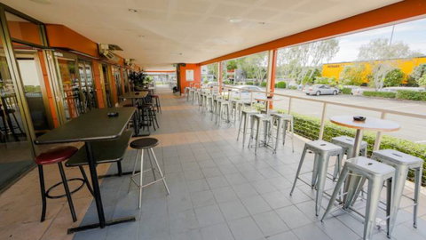 Treetops Tavern - Kingaroy Accommodation 1