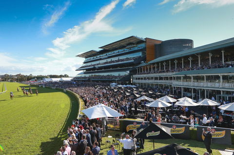 City Tattersalls Club Cup Day - Kingaroy Accommodation 1