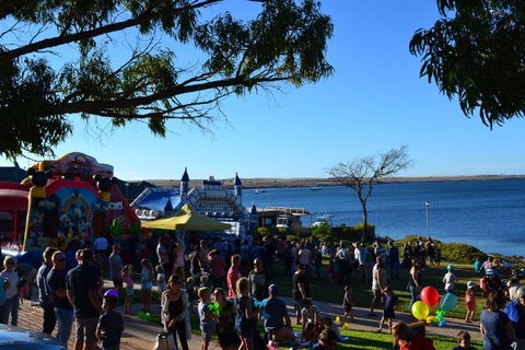 Streaky Bay New Years Eve Children's Festival And Fireworks - Kingaroy Accommodation 1