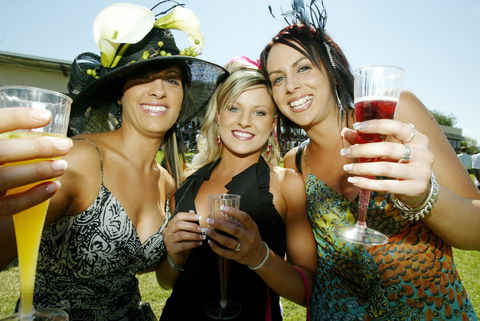Albury Racing Club Boxing Day Races - Kingaroy Accommodation 0