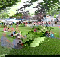 Young and Region Farmers Markets - Kingaroy Accommodation