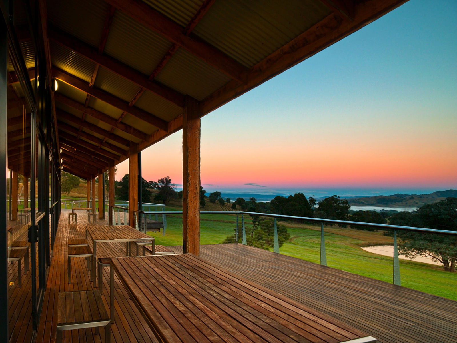 Lake Eildon ACT Kingaroy Accommodation