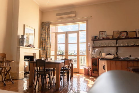 Fire Station Inn - Kingaroy Accommodation 0