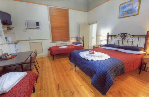 Lodge Outback Motel - Kingaroy Accommodation 6