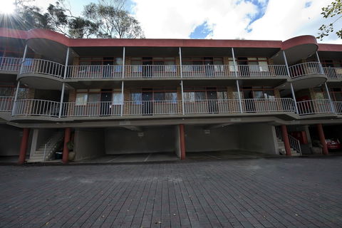 Lorne Coachman Inn - Kingaroy Accommodation 0