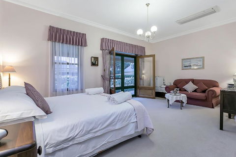 Abbotsford Country House - Kingaroy Accommodation 5