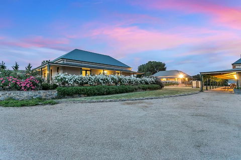 Abbotsford Country House - Kingaroy Accommodation 4