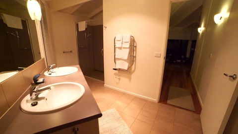 Limosa Rise - Kingaroy Accommodation 4