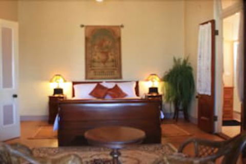 Classique Bed & Breakfast - Kingaroy Accommodation 0