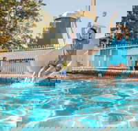 The Big Windmill - Kingaroy Accommodation