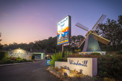 The Big Windmill - Kingaroy Accommodation 1