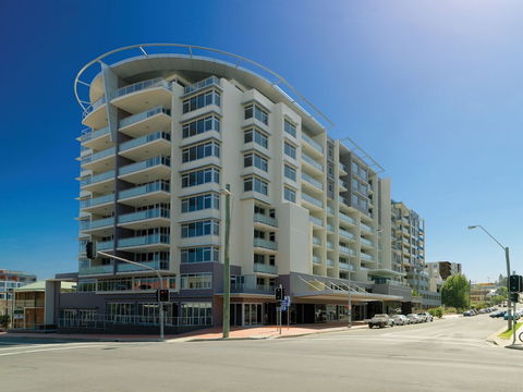 Adina Apartment Hotel Wollongong - Kingaroy Accommodation 1