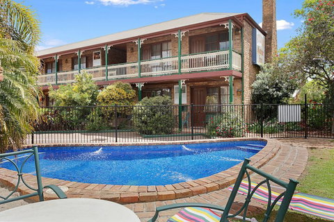 The Settlement Historic Hotel - Kingaroy Accommodation 4