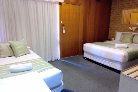 Country Home Motor Inn - Kingaroy Accommodation 4