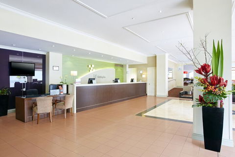 Holiday Inn Darling Harbour, An IHG Hotel - Kingaroy Accommodation 6