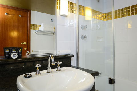 Country Club Tasmania - Kingaroy Accommodation 5